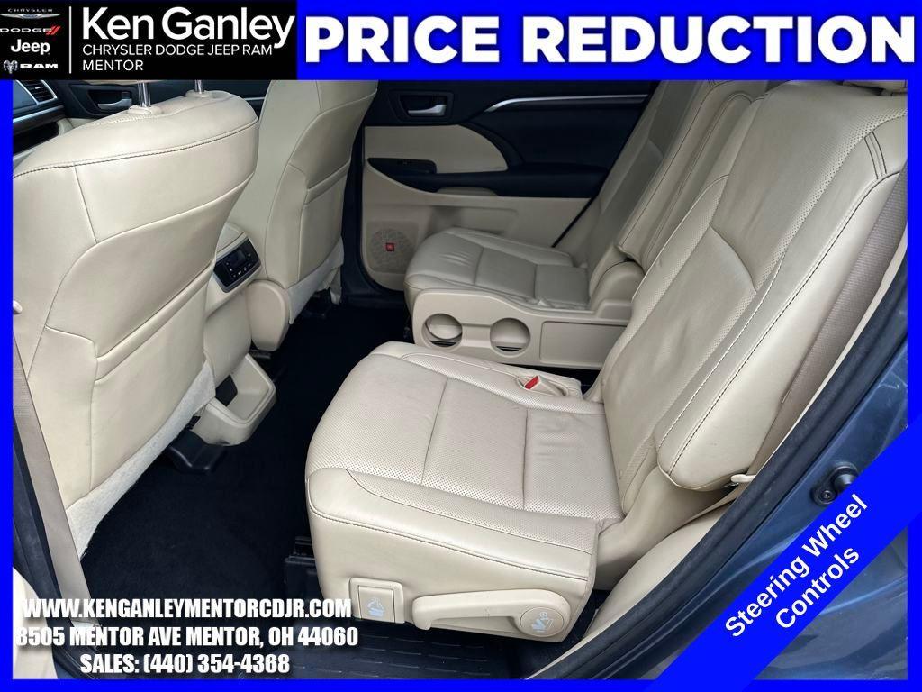 used 2015 Toyota Highlander car, priced at $17,100