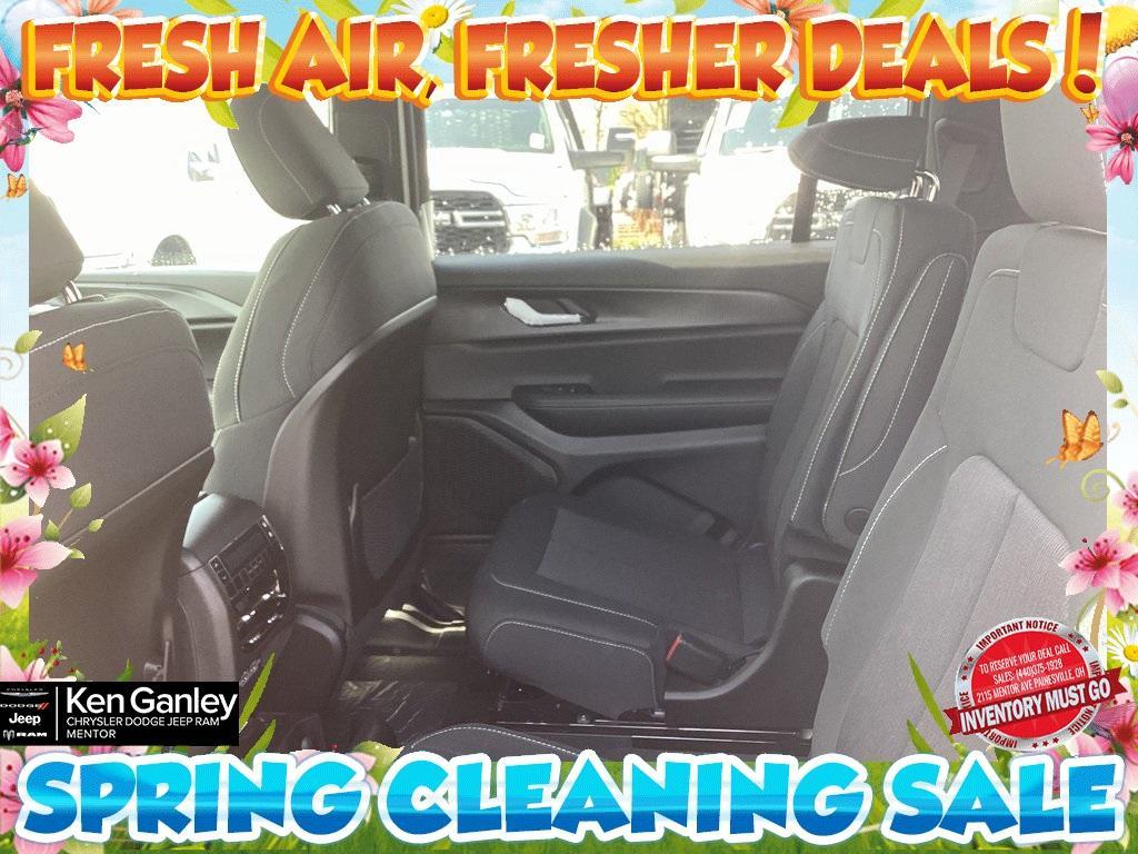 new 2025 Jeep Grand Cherokee L car, priced at $40,880