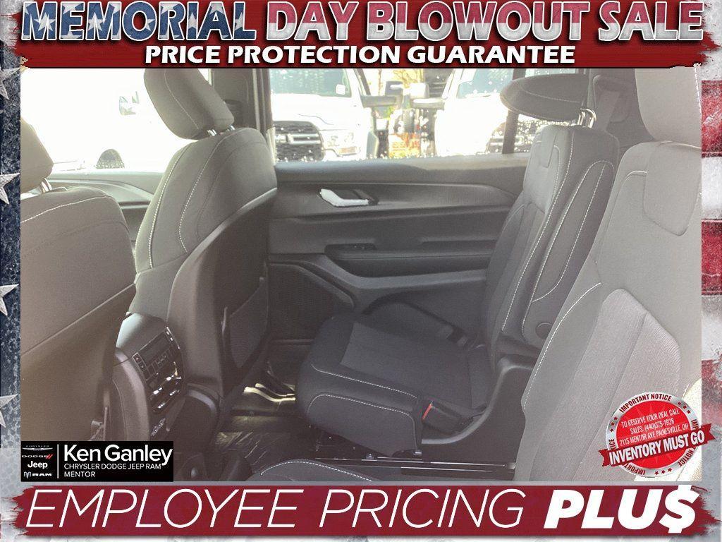 new 2025 Jeep Grand Cherokee L car, priced at $41,125