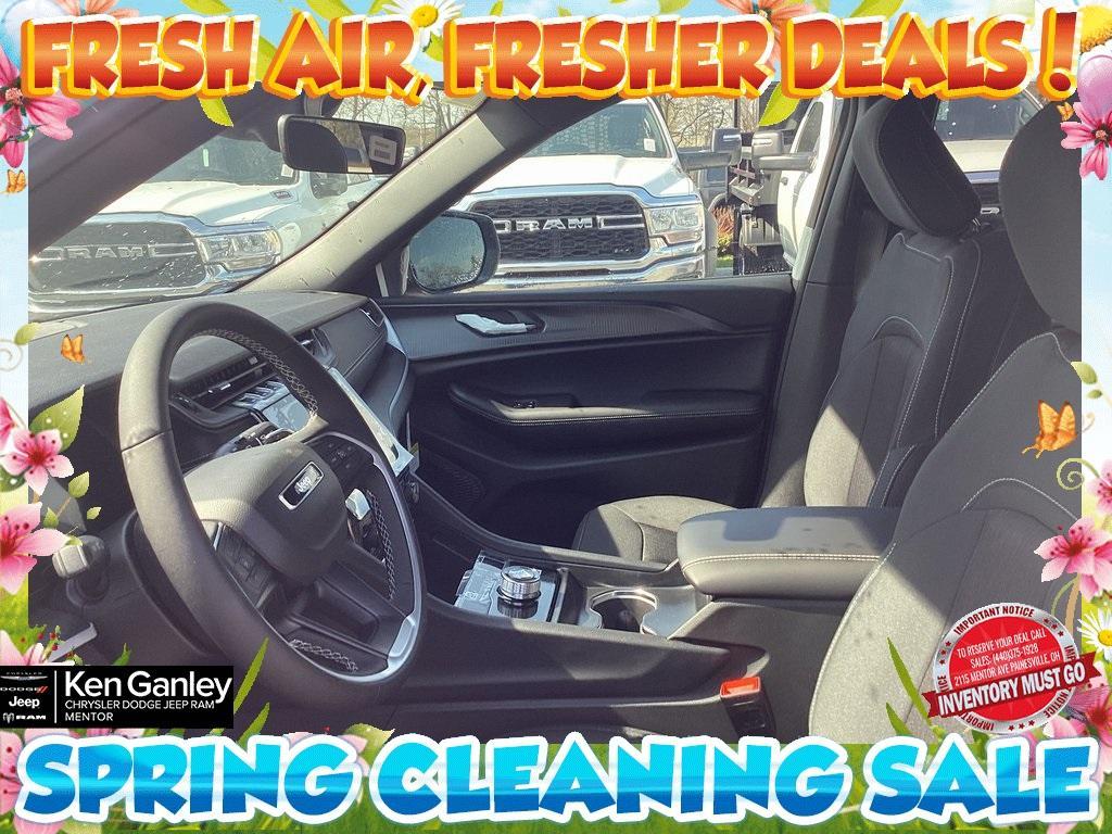 new 2025 Jeep Grand Cherokee L car, priced at $40,880