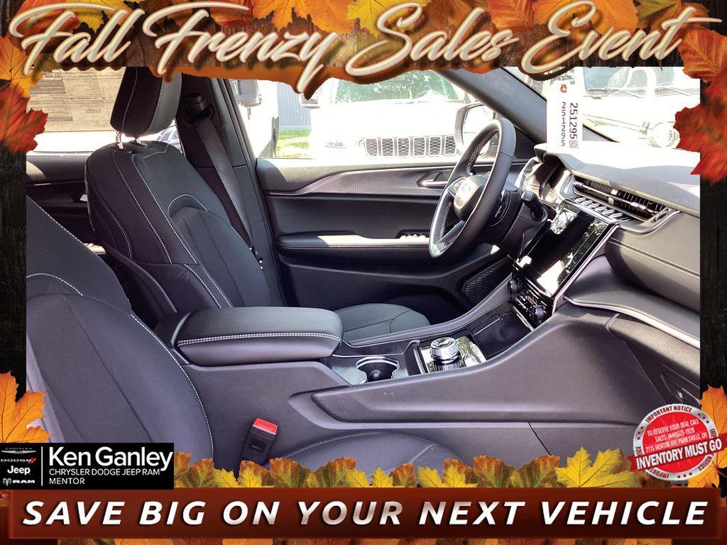 new 2025 Jeep Grand Cherokee car, priced at $36,681