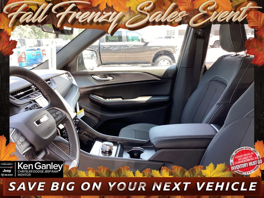 new 2025 Jeep Grand Cherokee car, priced at $36,681