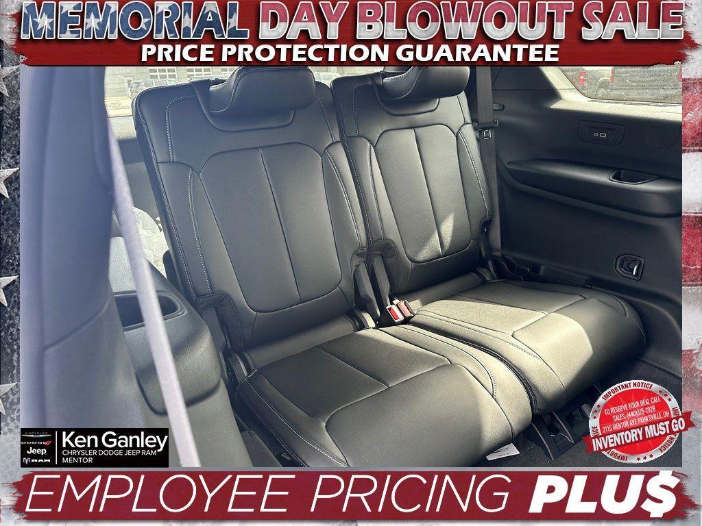 new 2025 Jeep Grand Cherokee L car, priced at $44,186