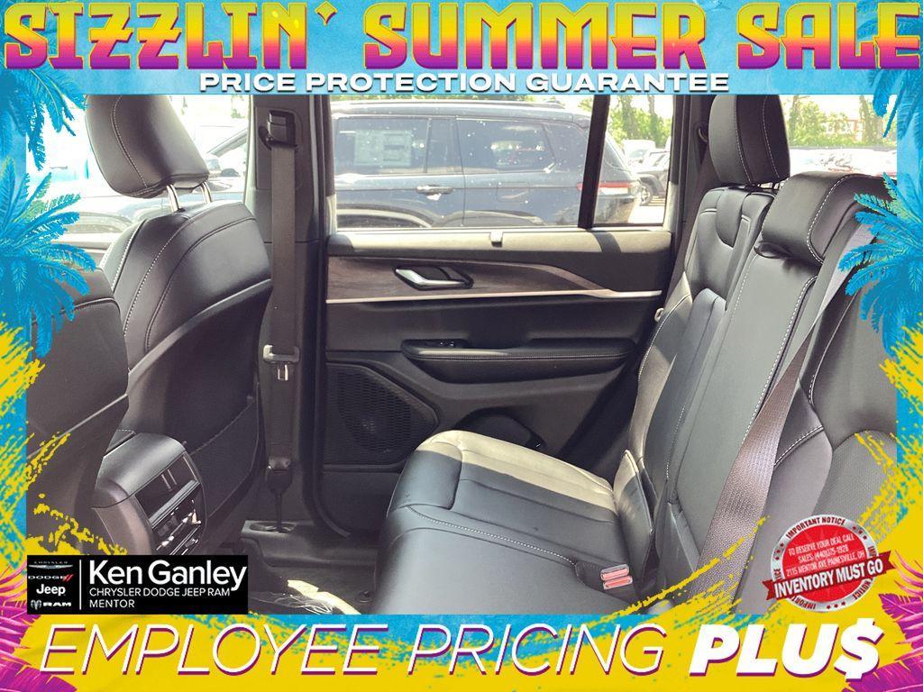 new 2025 Jeep Grand Cherokee car, priced at $50,006