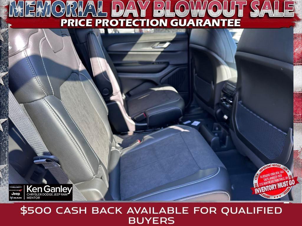 new 2025 Jeep Grand Cherokee L car, priced at $42,657