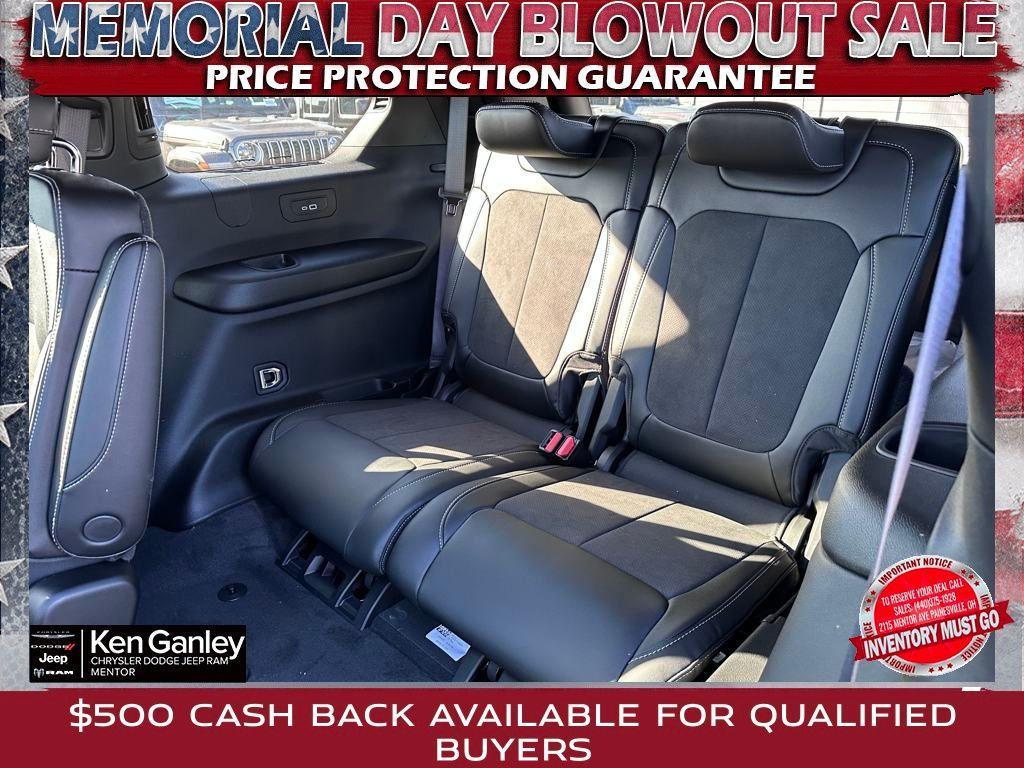 new 2025 Jeep Grand Cherokee L car, priced at $42,657