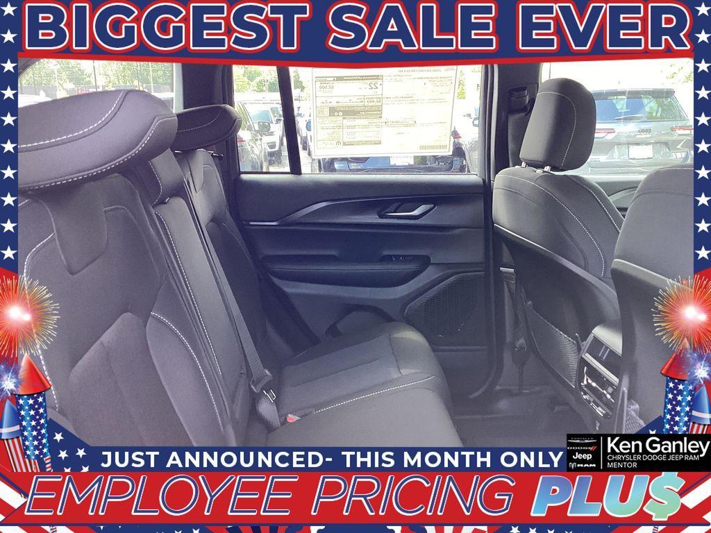 new 2025 Jeep Grand Cherokee car, priced at $39,314