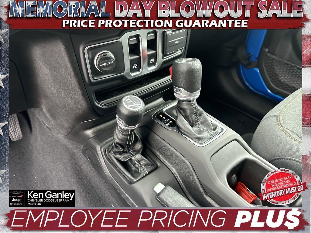 new 2025 Jeep Wrangler car, priced at $40,399