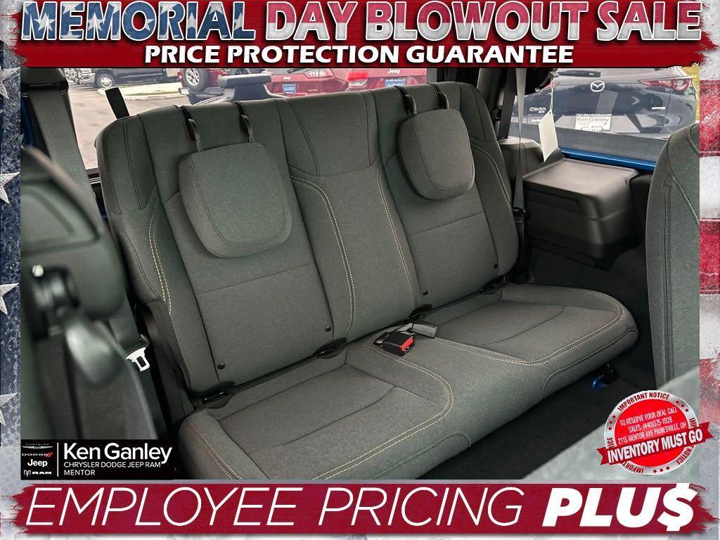 new 2025 Jeep Wrangler car, priced at $40,399