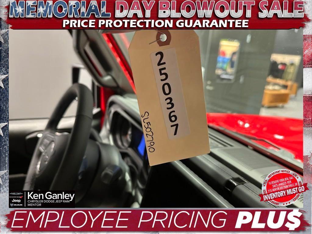 new 2025 Jeep Gladiator car, priced at $52,545