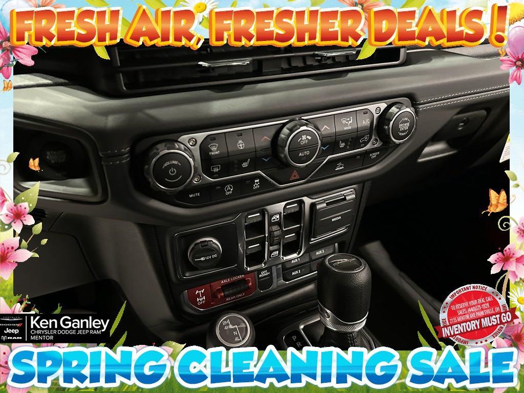 new 2025 Jeep Gladiator car, priced at $57,213