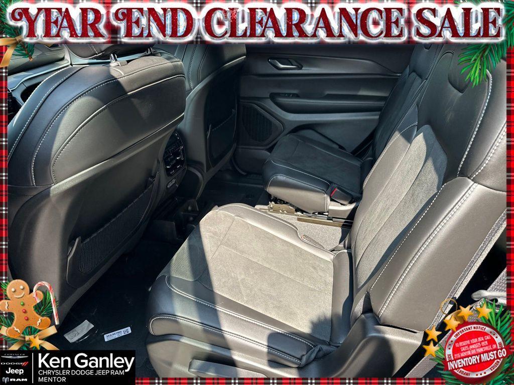 new 2025 Jeep Grand Cherokee L car, priced at $37,993