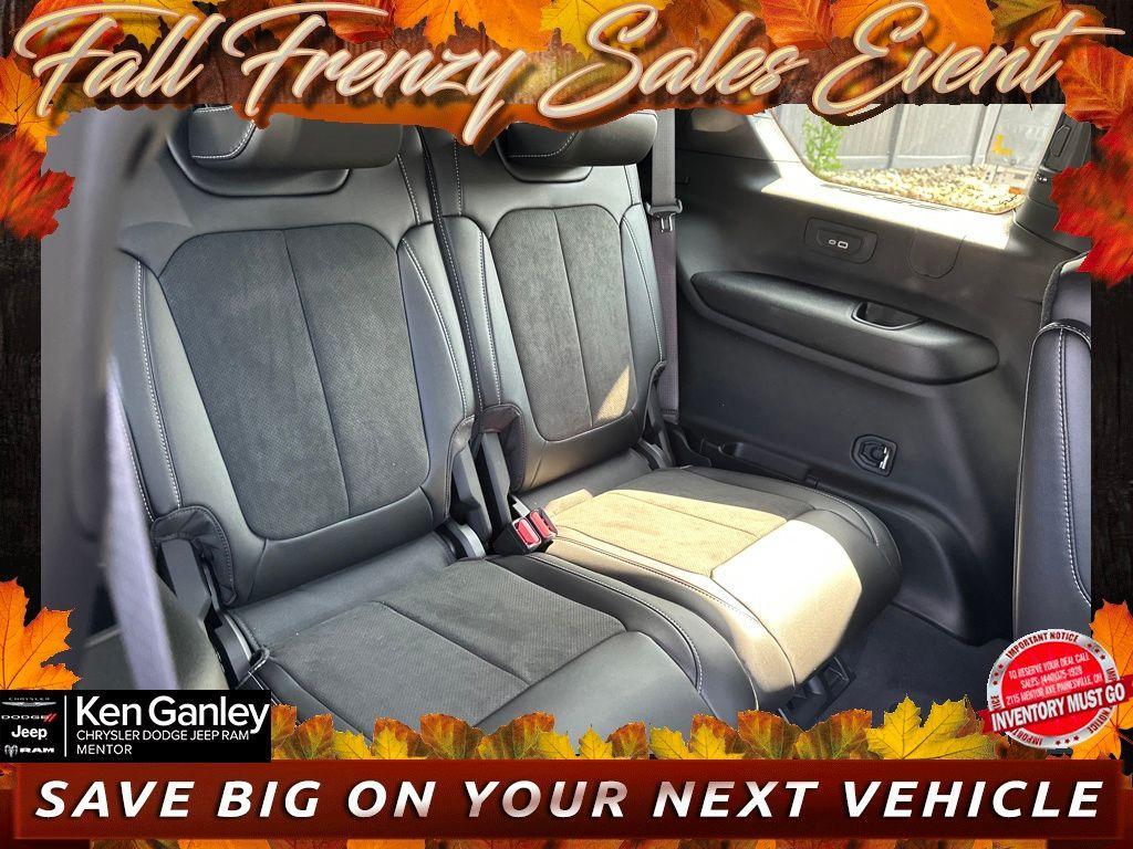new 2025 Jeep Grand Cherokee L car, priced at $42,152