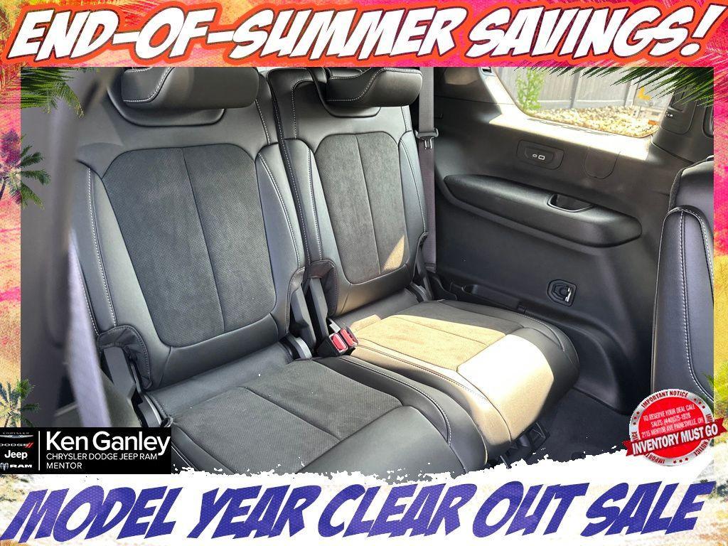 new 2025 Jeep Grand Cherokee L car, priced at $42,152