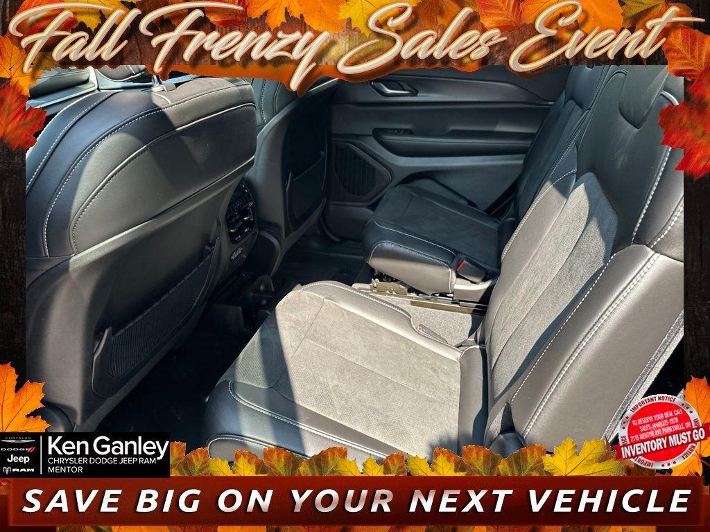new 2025 Jeep Grand Cherokee L car, priced at $42,152