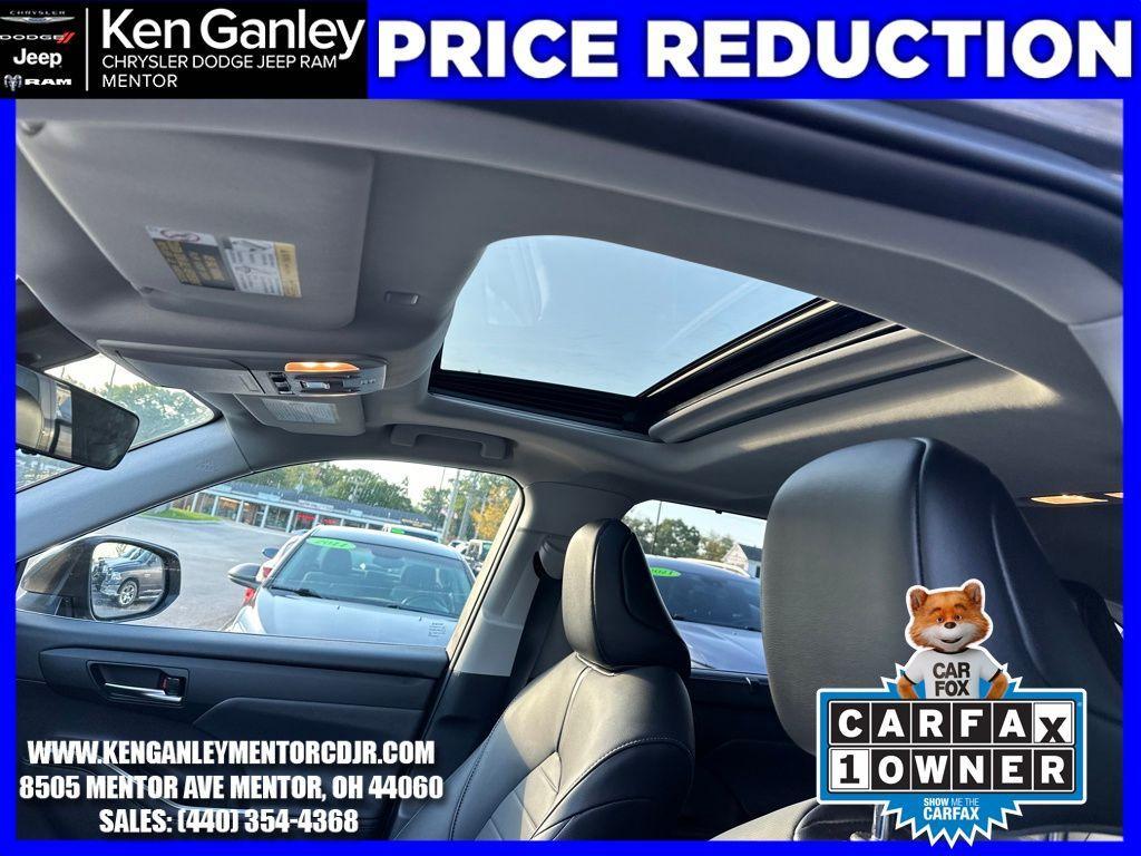 used 2021 Toyota Highlander car, priced at $32,500