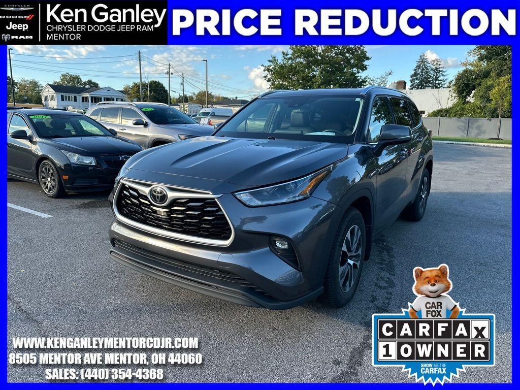 used 2021 Toyota Highlander car, priced at $32,500