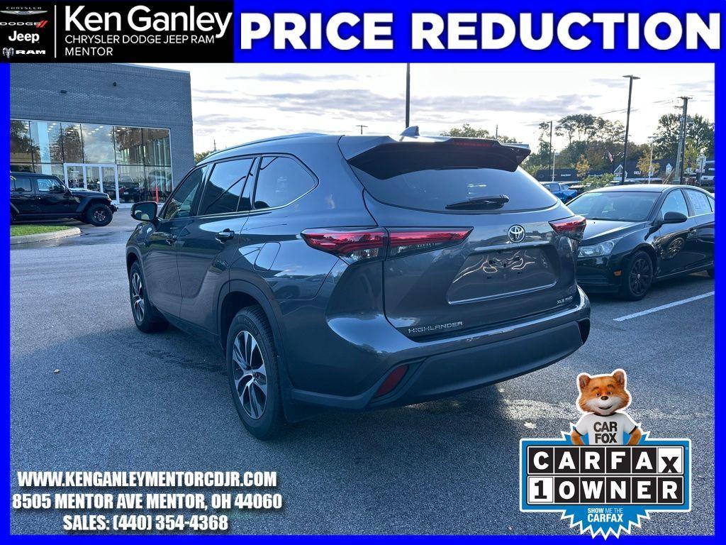 used 2021 Toyota Highlander car, priced at $32,500
