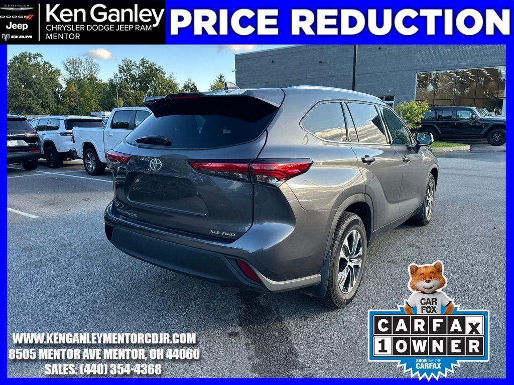 used 2021 Toyota Highlander car, priced at $32,500