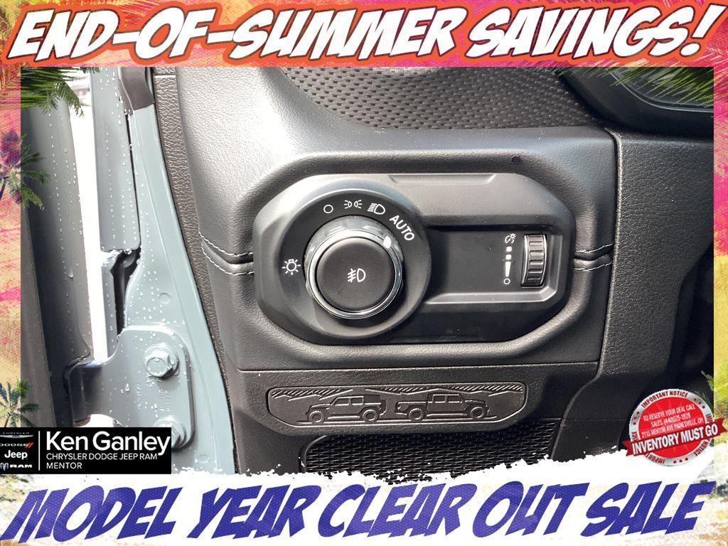new 2025 Jeep Wrangler car, priced at $53,156