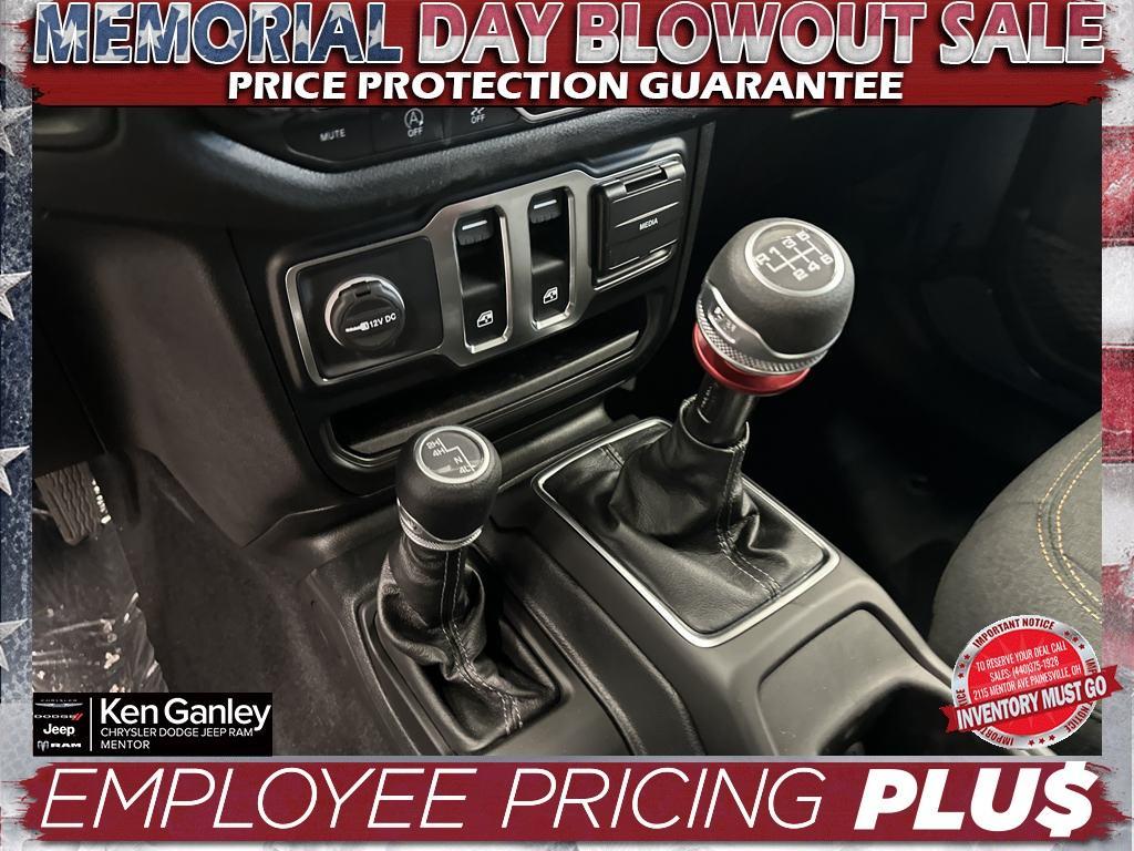new 2025 Jeep Wrangler car, priced at $33,370