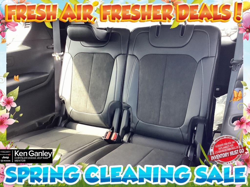 new 2025 Jeep Grand Cherokee L car, priced at $42,355
