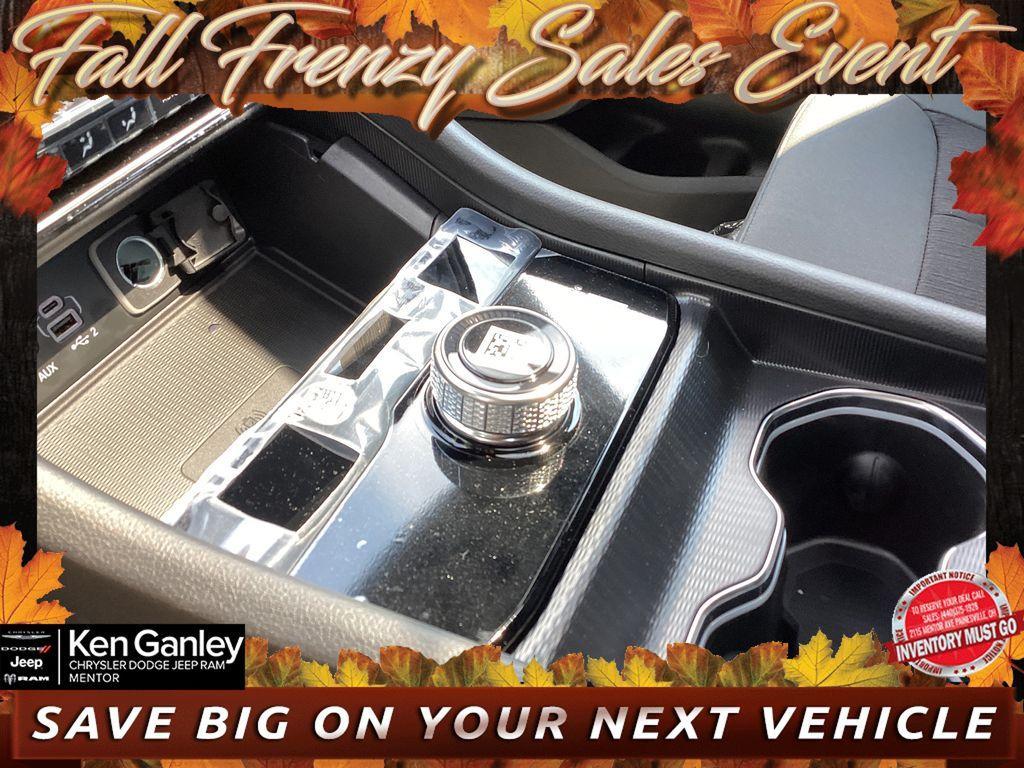 new 2025 Jeep Grand Cherokee car, priced at $37,577