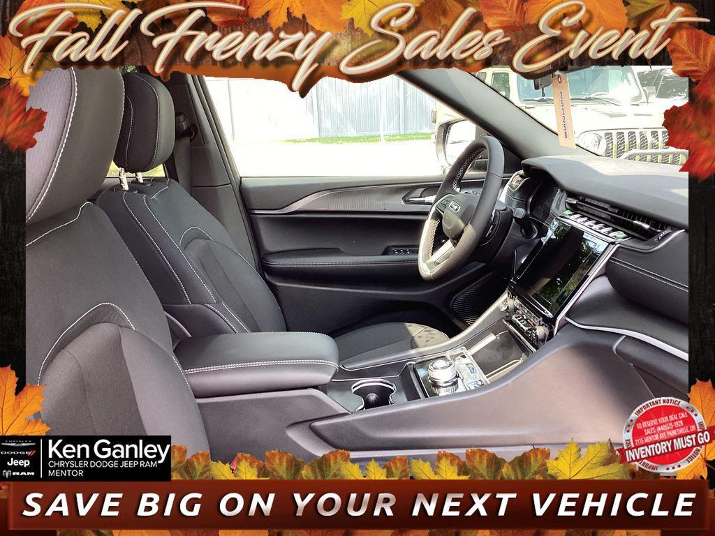 new 2025 Jeep Grand Cherokee car, priced at $37,577