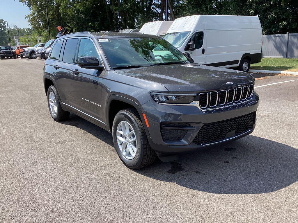 new 2025 Jeep Grand Cherokee car, priced at $39,909