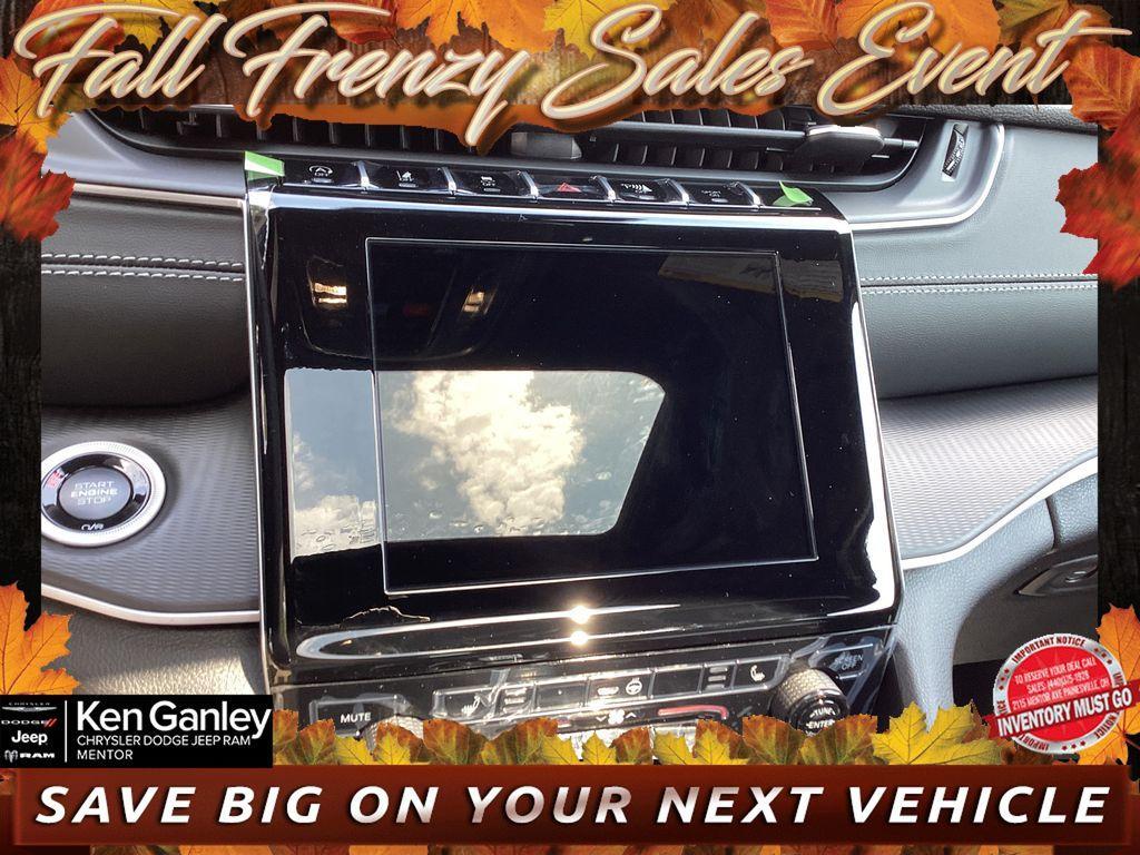 new 2025 Jeep Grand Cherokee car, priced at $37,577