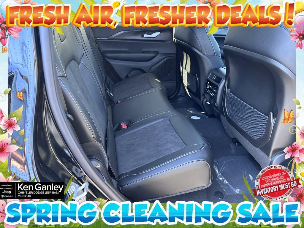 new 2025 Jeep Grand Cherokee car, priced at $39,958