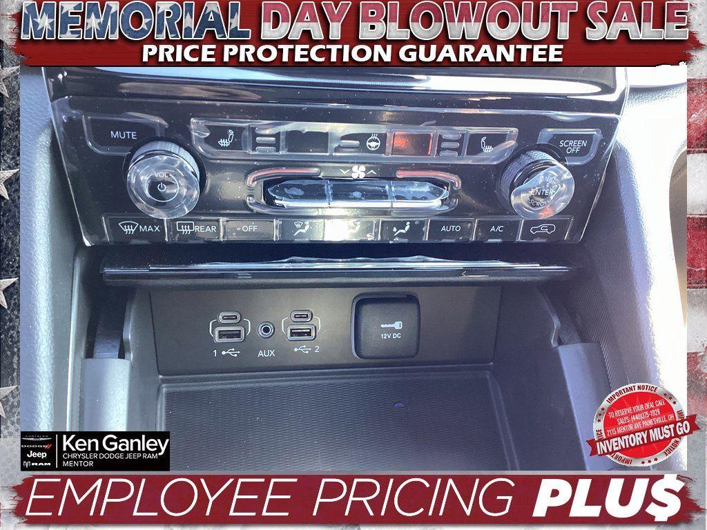 new 2025 Jeep Grand Cherokee car, priced at $42,250