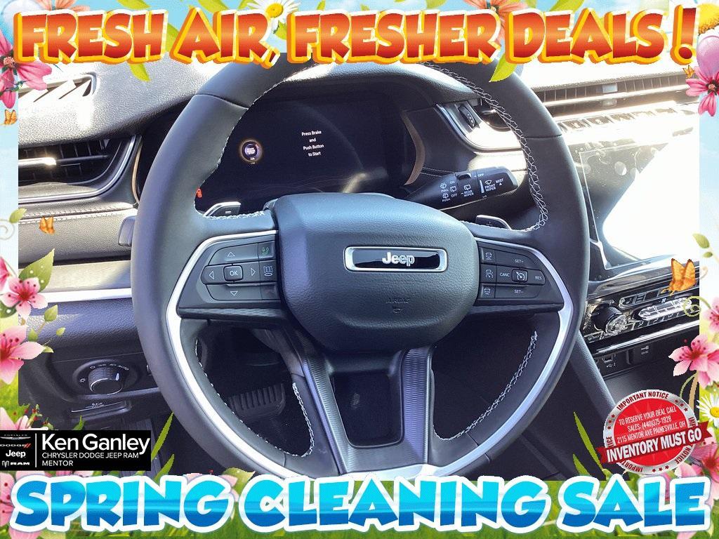 new 2025 Jeep Grand Cherokee car, priced at $40,854