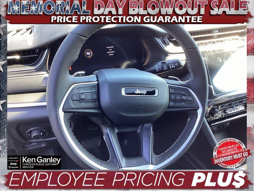 new 2025 Jeep Grand Cherokee car, priced at $42,250