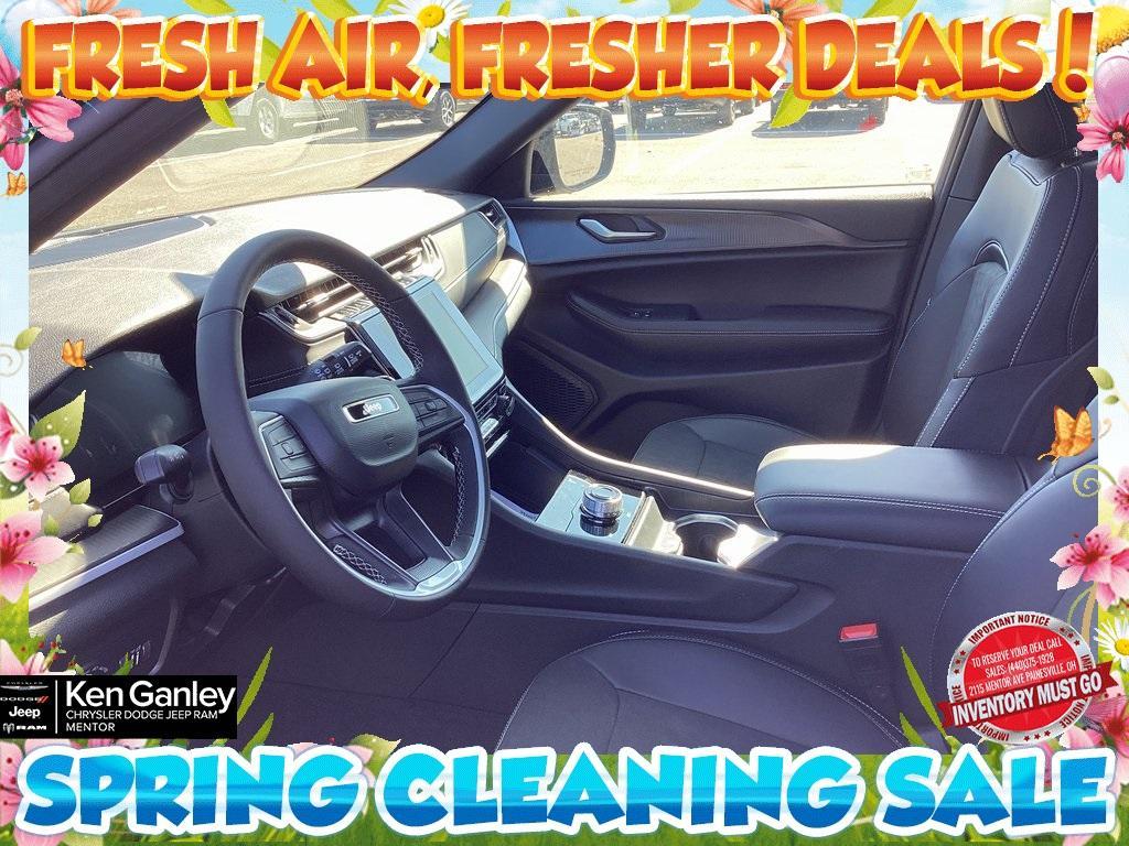 new 2025 Jeep Grand Cherokee car, priced at $40,854