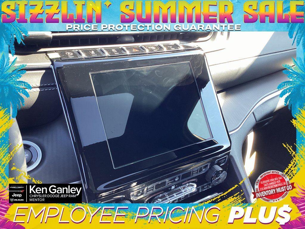 new 2025 Jeep Grand Cherokee car, priced at $42,250