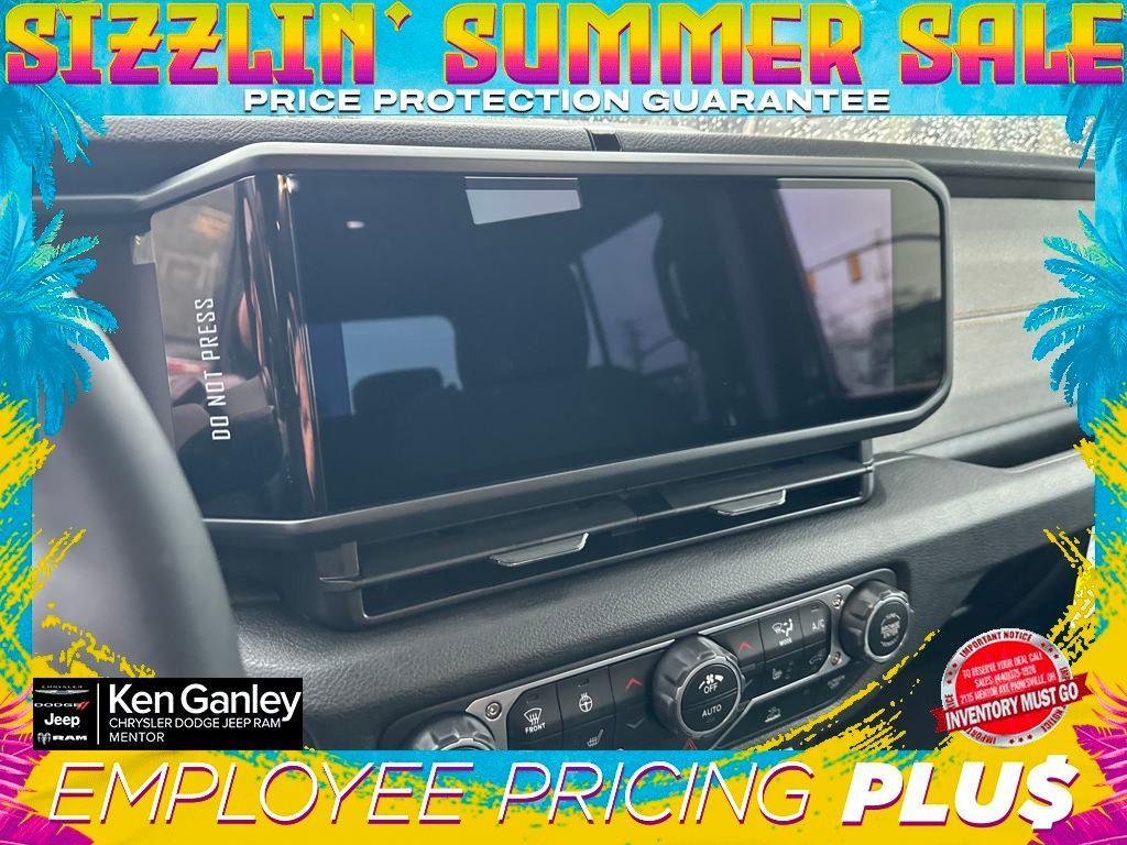 new 2025 Jeep Gladiator car, priced at $43,998