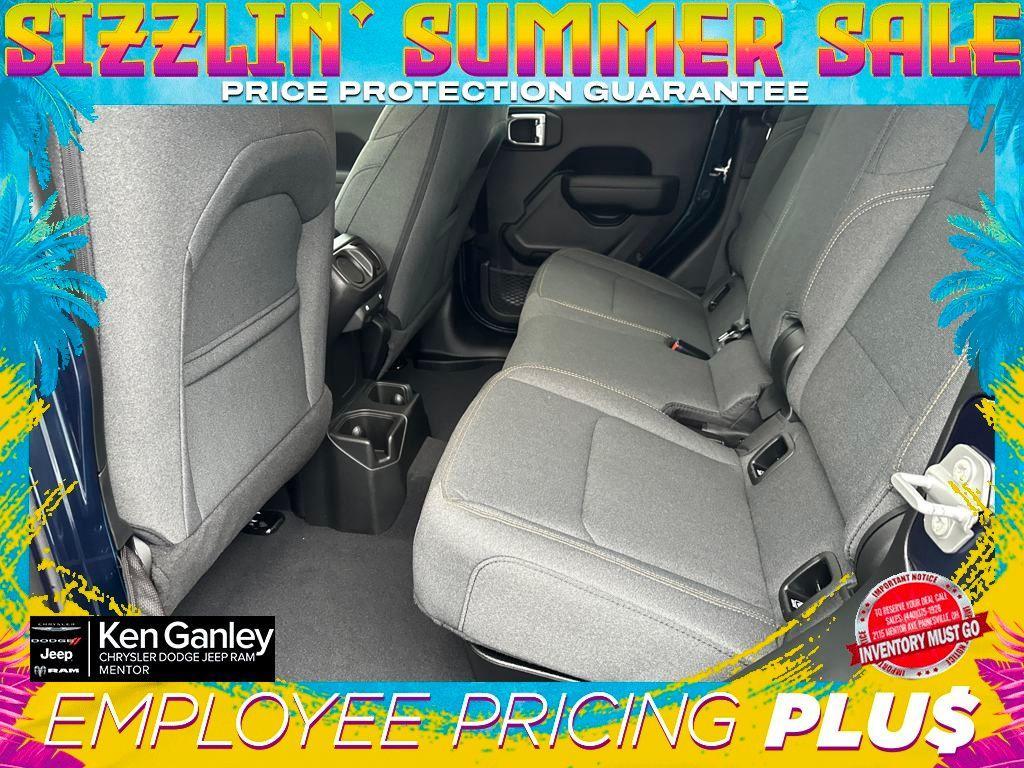 new 2025 Jeep Gladiator car, priced at $43,998