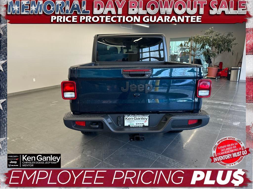 new 2025 Jeep Gladiator car, priced at $44,063