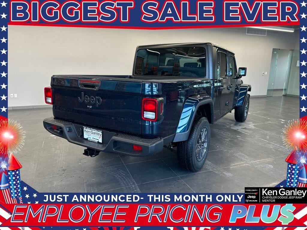new 2025 Jeep Gladiator car, priced at $44,063