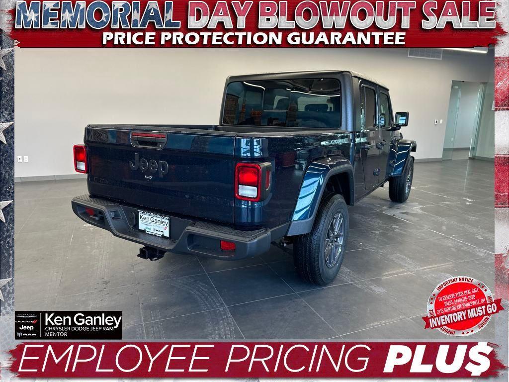 new 2025 Jeep Gladiator car, priced at $44,063