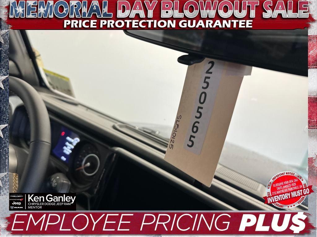 new 2025 Jeep Gladiator car, priced at $44,063