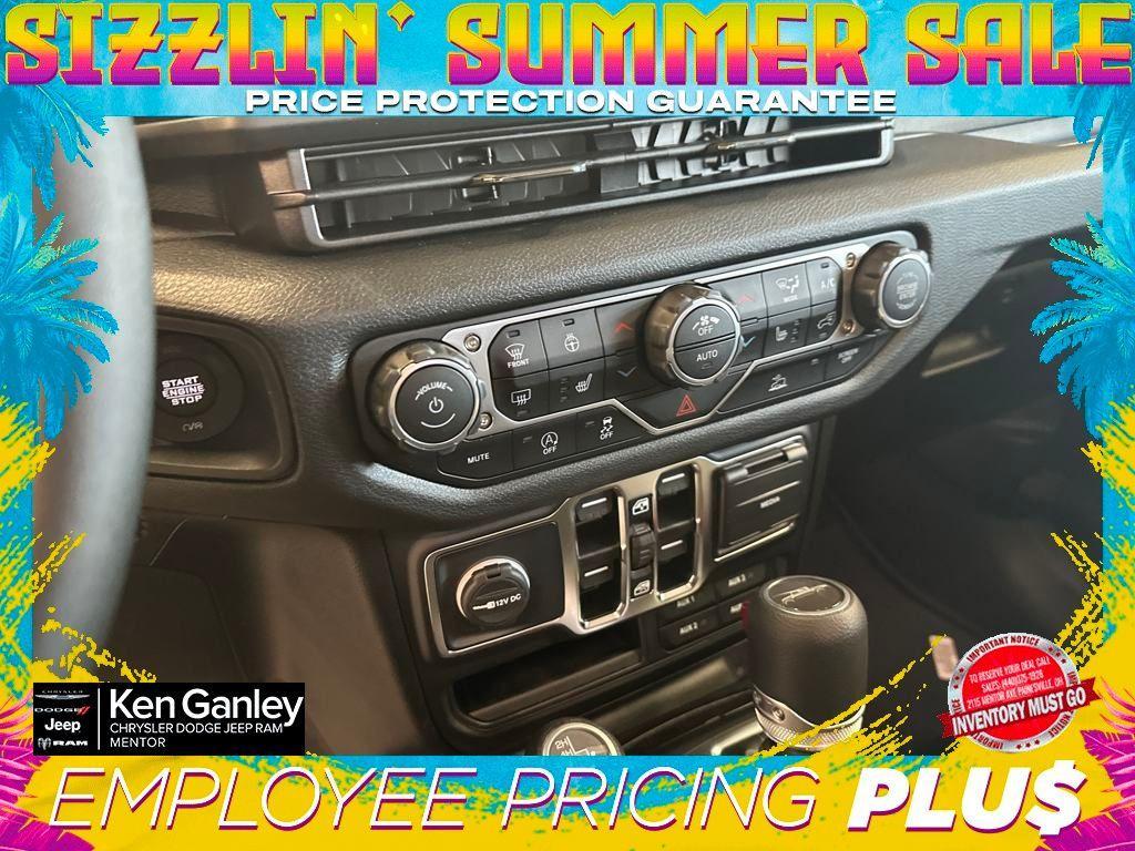 new 2025 Jeep Gladiator car, priced at $44,063