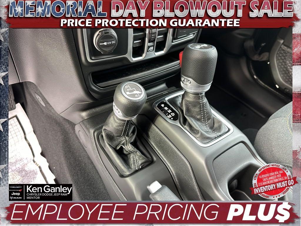 new 2025 Jeep Wrangler car, priced at $43,093