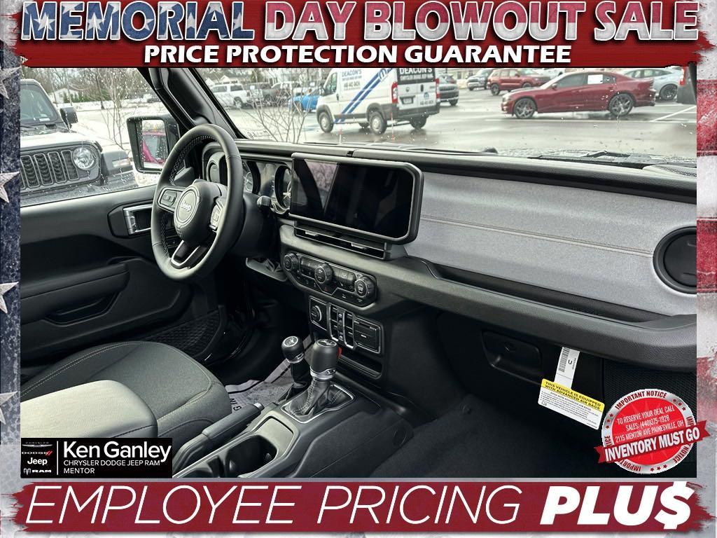 new 2025 Jeep Wrangler car, priced at $43,093