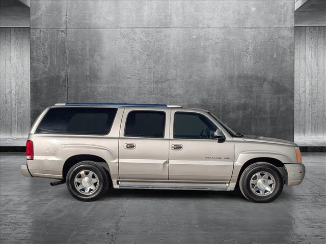 used 2006 Cadillac Escalade ESV car, priced at $11,998