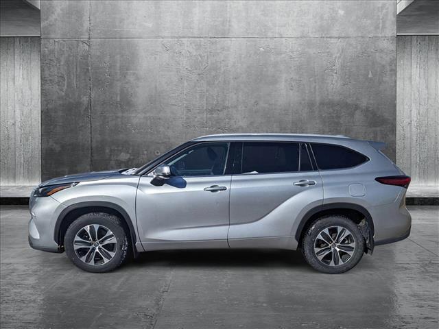 used 2022 Toyota Highlander car, priced at $36,799