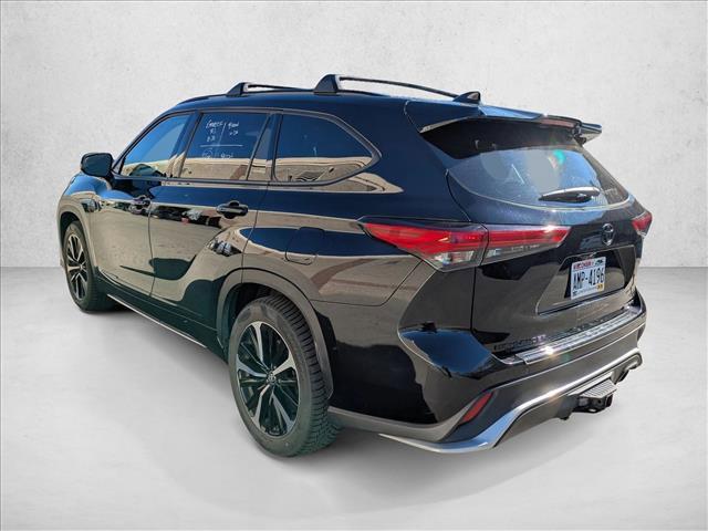 used 2021 Toyota Highlander car, priced at $29,000