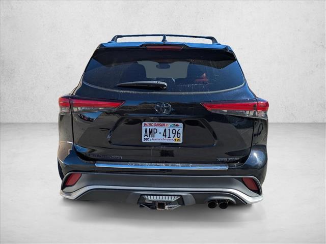 used 2021 Toyota Highlander car, priced at $29,000