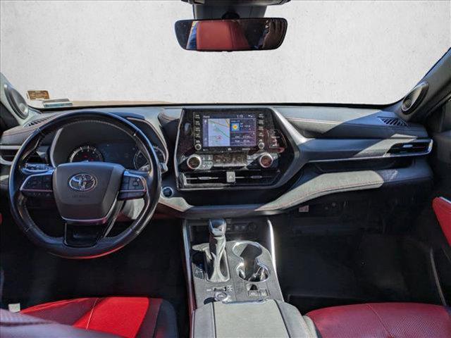 used 2021 Toyota Highlander car, priced at $29,000